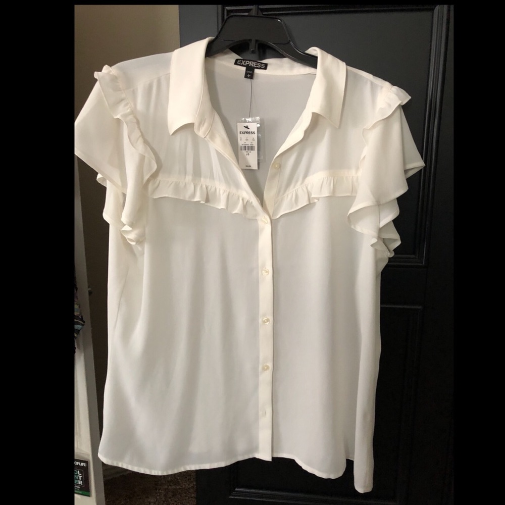 Ruffled Cream short sleeve blouse